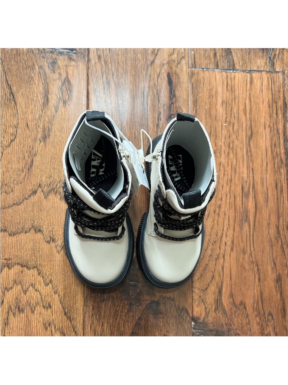 Zara White and Black Kids Lace-Up Boots (EU 24/US 8) NWT